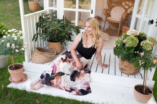 Už máš i ty svoji sukni?! Venku to začíná vypadat nadějně a sukně že silky je na tohle období skvělou volbou ! Můžete...